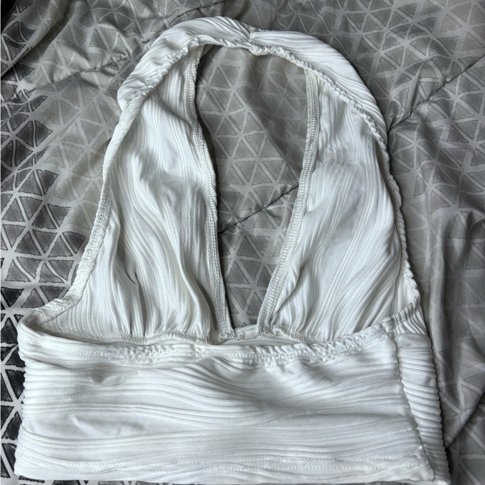 HALTER TOP